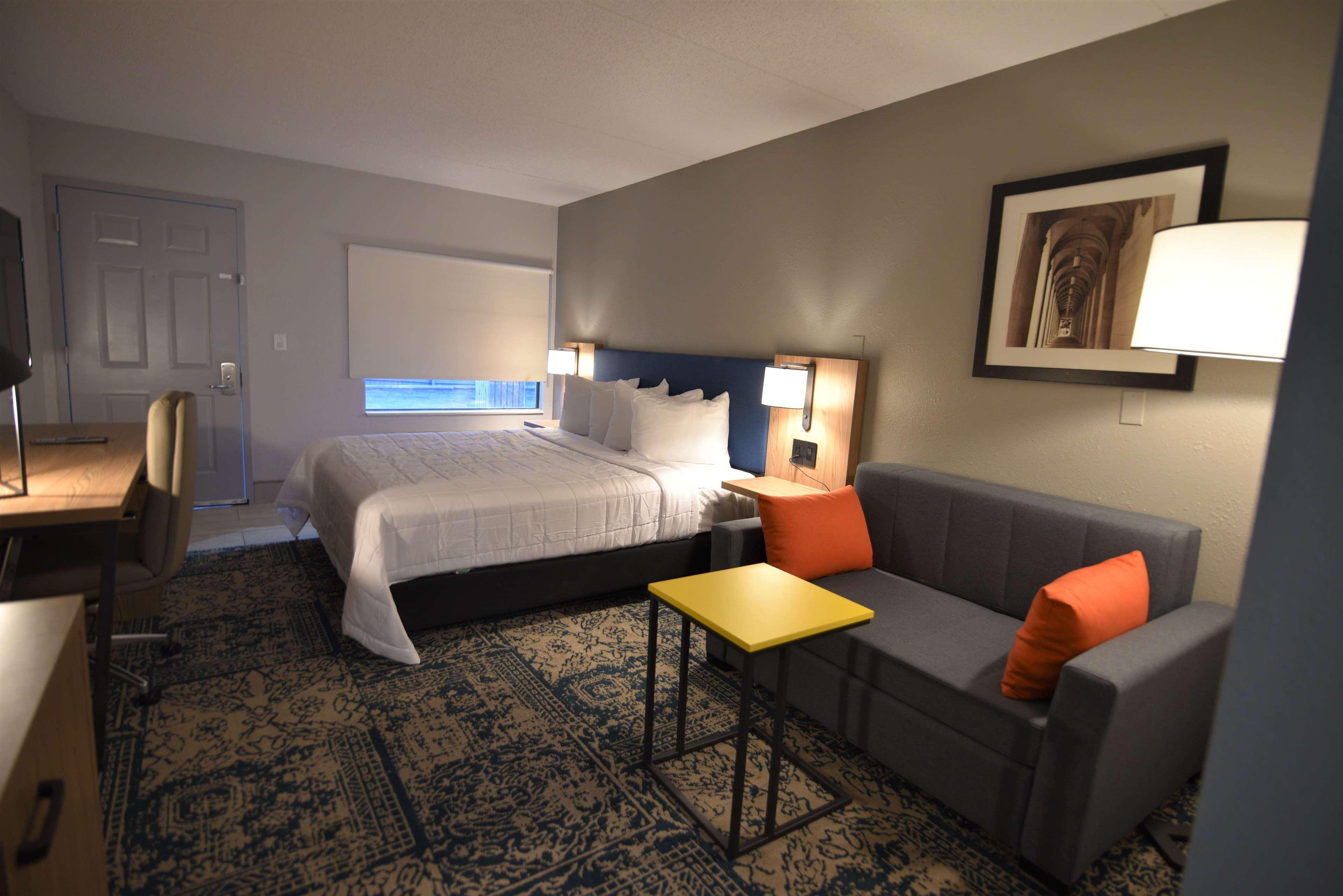 Baymont By Wyndham Pine Grove I-81 Hotel Exterior photo