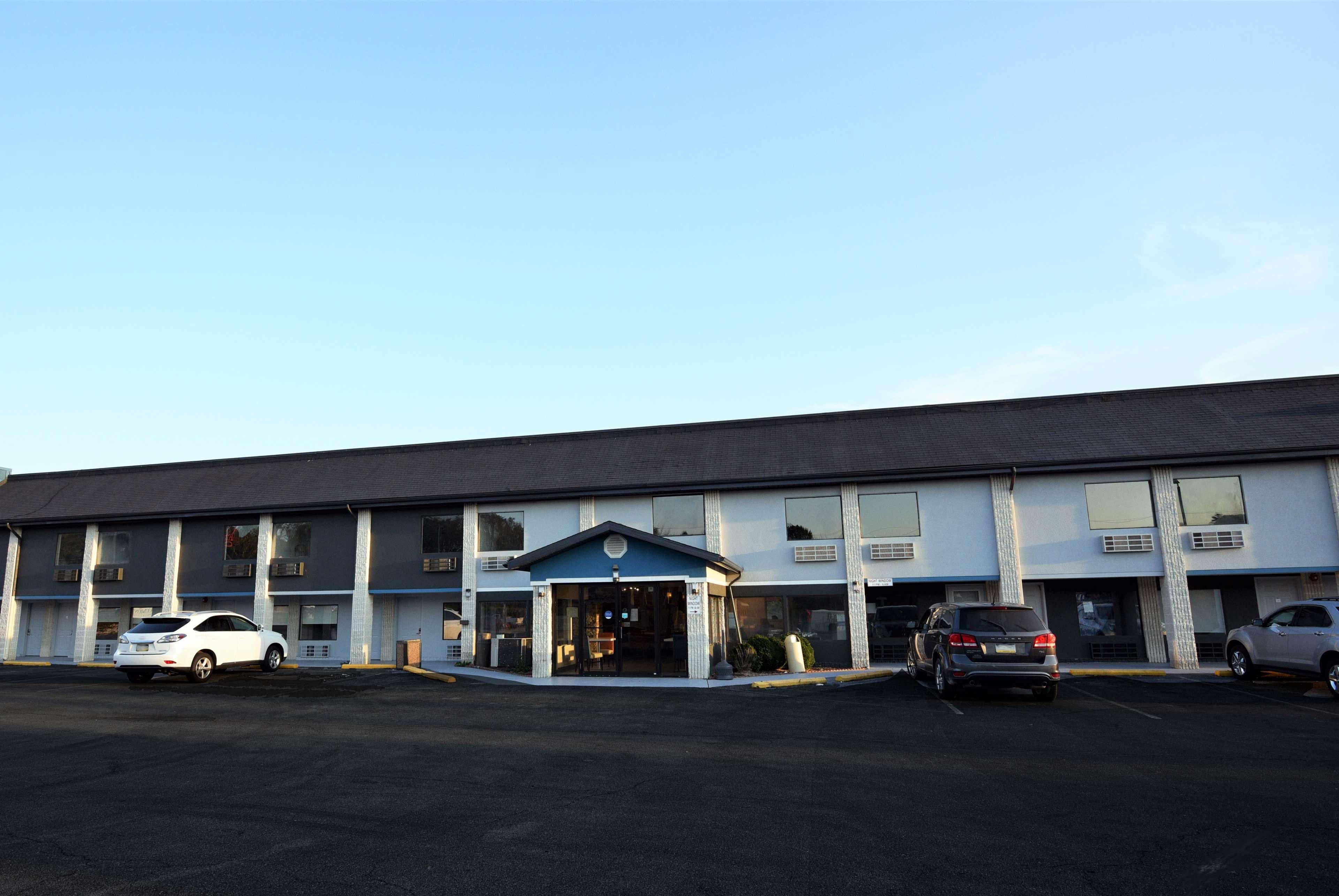 Baymont By Wyndham Pine Grove I-81 Hotel Exterior photo
